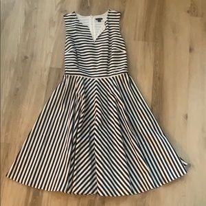 Black and White striped Ann Taylor dress Sz 8